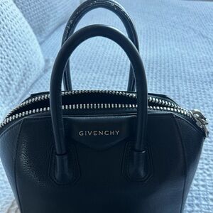 Givenchy Antigona Handbag (Mini)
